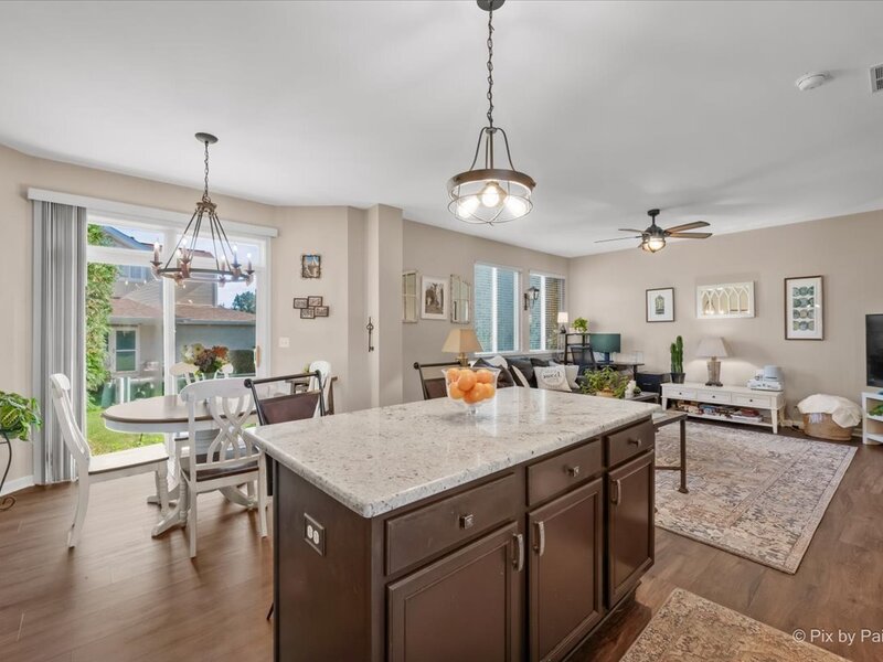 425 N Carlisle Court Round Lake IL 60073