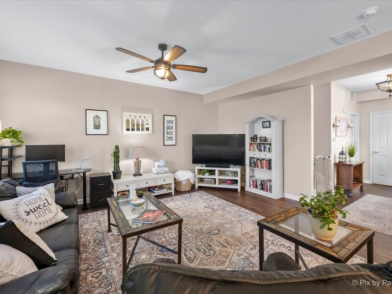 425 N Carlisle Court Round Lake IL 60073
