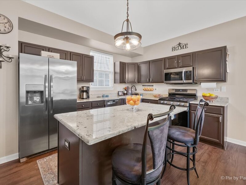 425 N Carlisle Court Round Lake IL 60073