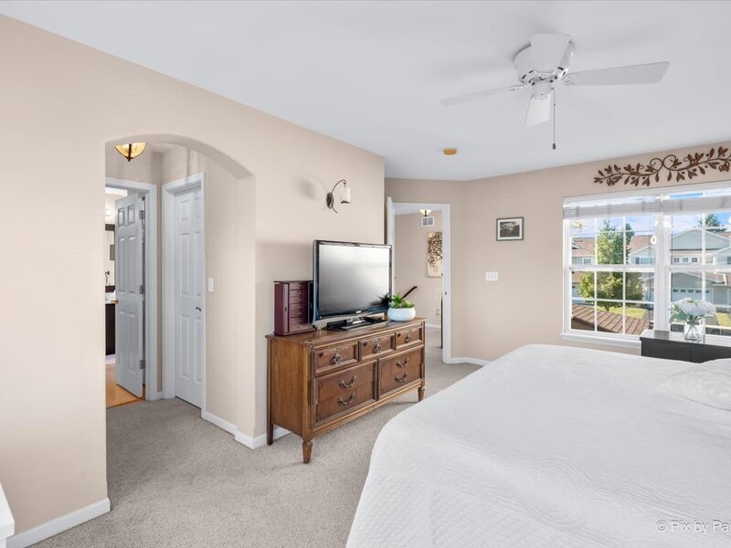 425 N Carlisle Court Round Lake IL 60073