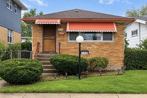 Photo of 11555 S Justine Street Chicago IL 60643