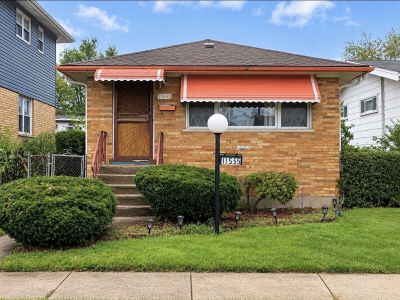 11555 S Justine Street Chicago IL 60643