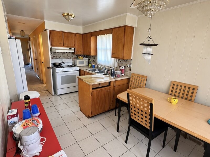 11555 S Justine Street Chicago IL 60643