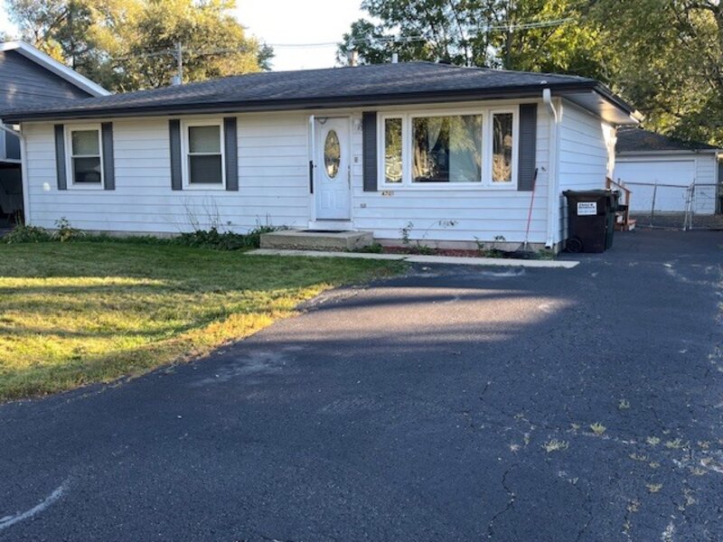 4709 Prairie Avenue Mchenry IL 60050