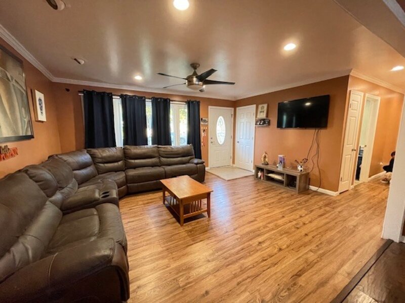 4709 Prairie Avenue Mchenry IL 60050