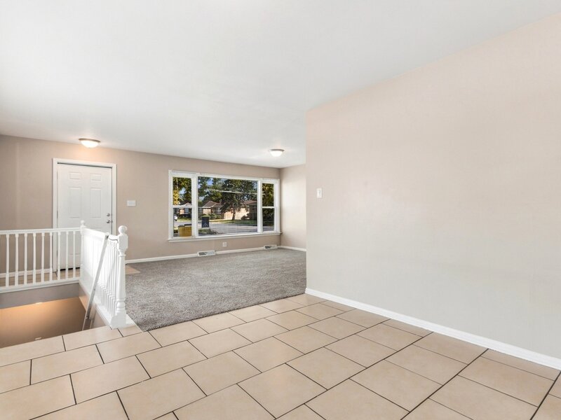 796 E 163rd Street South Holland IL 60473
