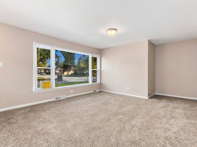 796 E 163rd Street South Holland IL 60473