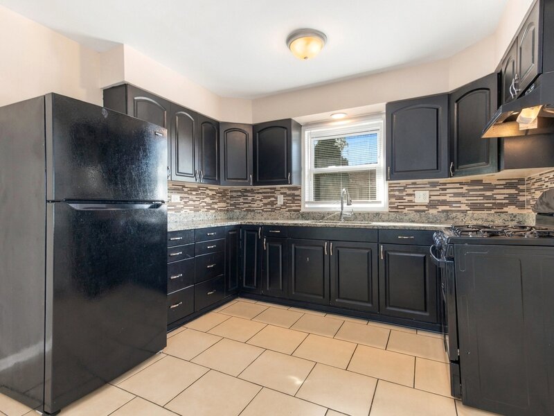 796 E 163rd Street South Holland IL 60473