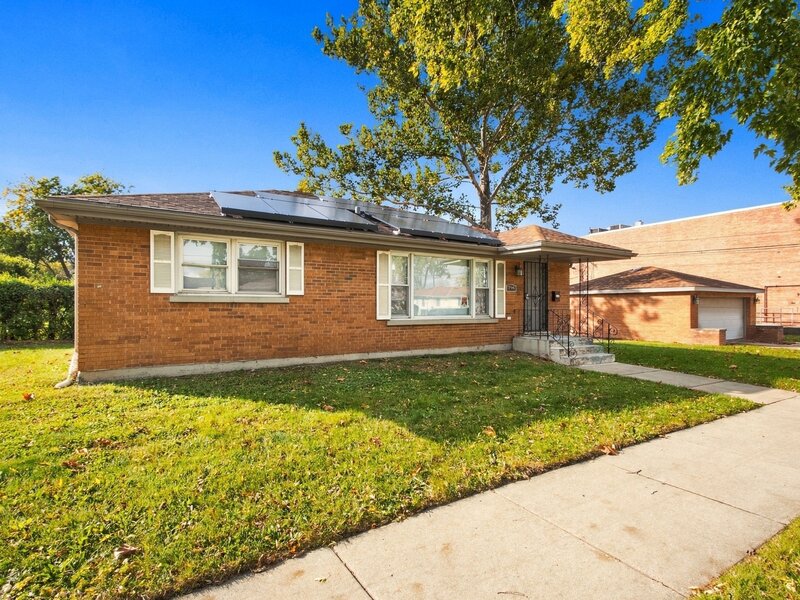 796 E 163rd Street South Holland IL 60473