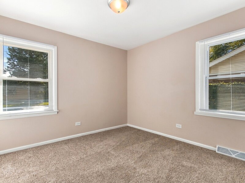 796 E 163rd Street South Holland IL 60473