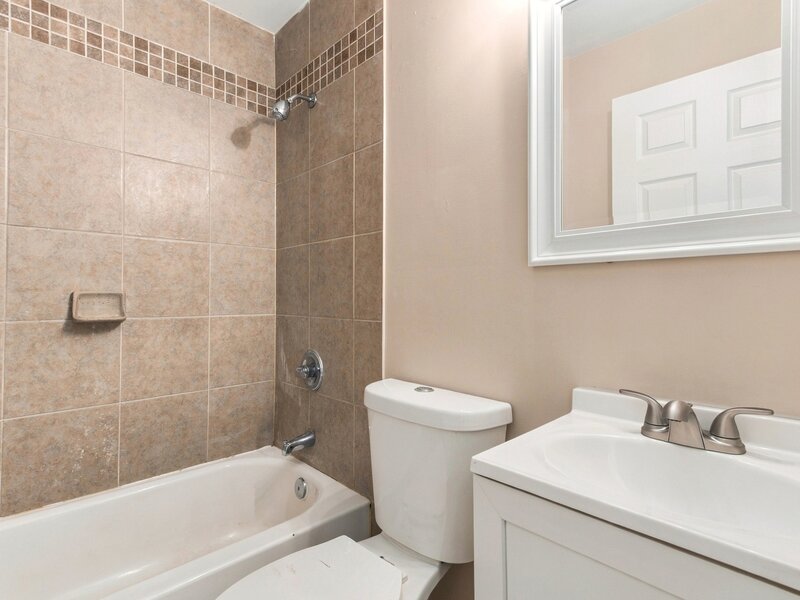 796 E 163rd Street South Holland IL 60473