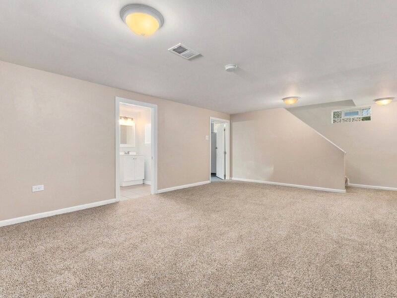 796 E 163rd Street South Holland IL 60473