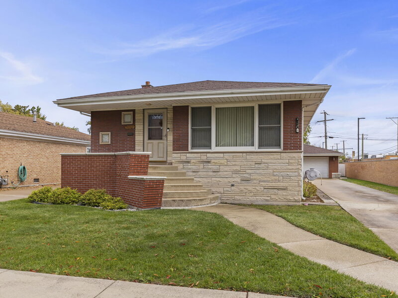 9429 Major Avenue Oak Lawn IL 60453