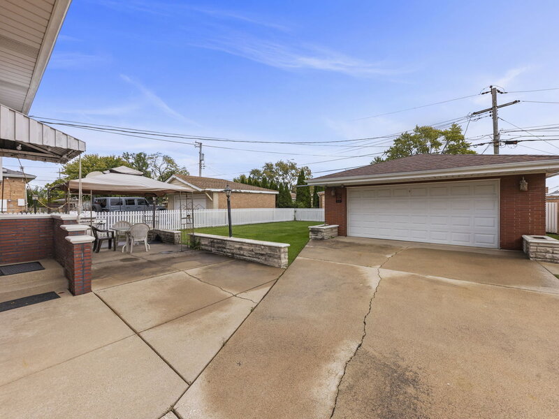 9429 Major Avenue Oak Lawn IL 60453