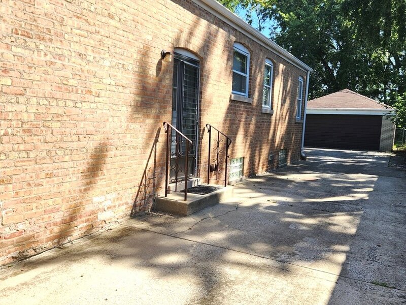 14415 S Saginaw Avenue Burnham IL 60633