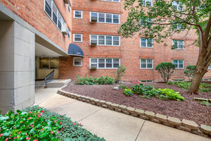 Photo of 4970 N Marine Drive Chicago IL 60640 Unit 427