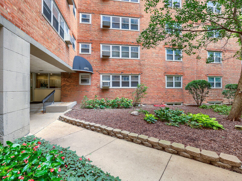 4970 N Marine Drive Chicago IL 60640