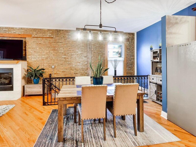 5201 S Blackstone Avenue Chicago IL 60615