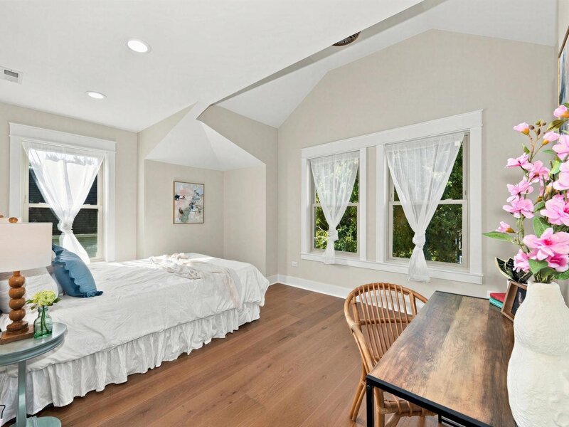 1323 Home Avenue Berwyn IL 60402