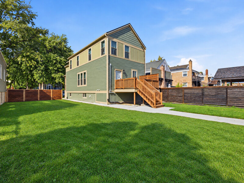 1323 Home Avenue Berwyn IL 60402