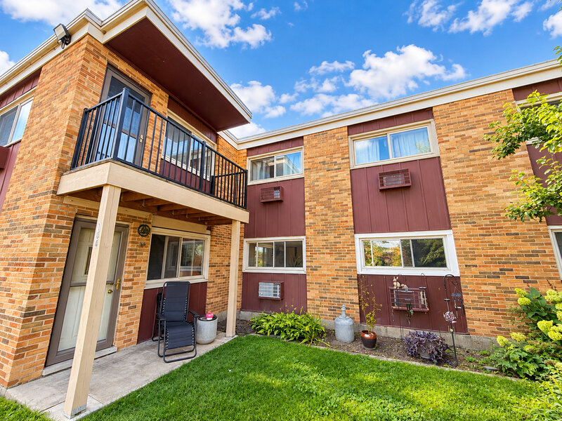 1313 Rebecca Road Lombard IL 60148