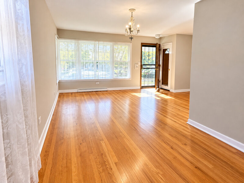 6812 W Higgins Avenue Chicago IL 60656