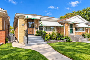 Photo of 6812 W Higgins Avenue Chicago IL 60656