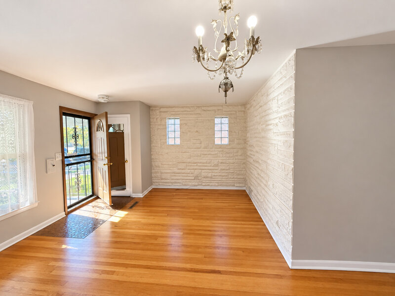 6812 W Higgins Avenue Chicago IL 60656
