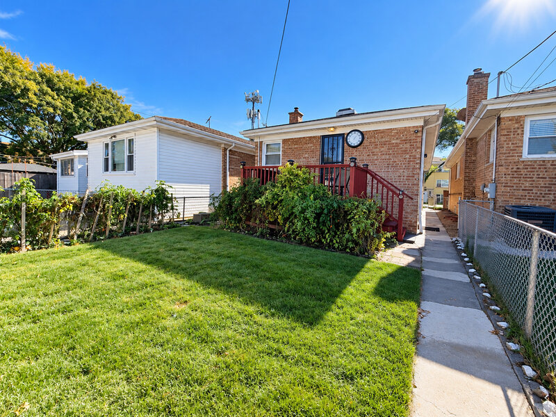 6812 W Higgins Avenue Chicago IL 60656