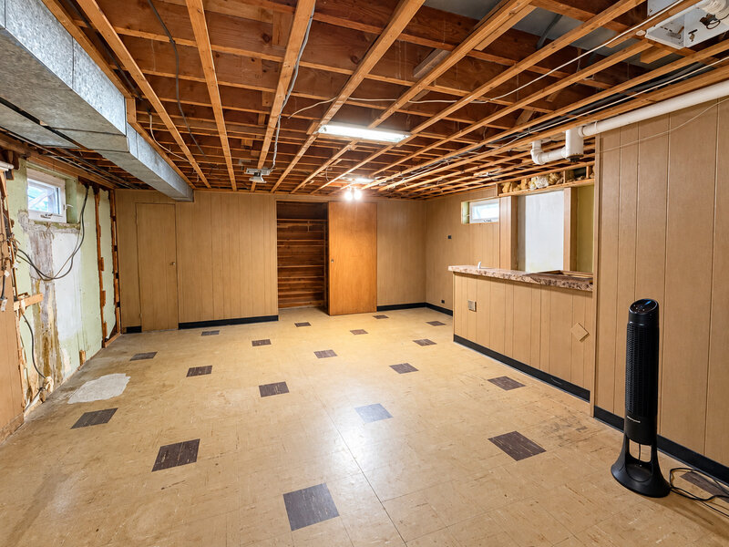 6812 W Higgins Avenue Chicago IL 60656