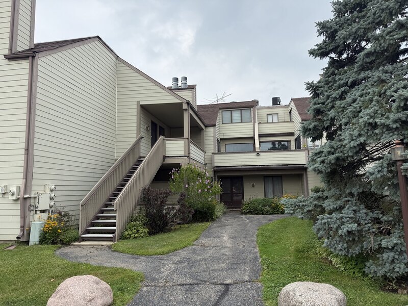 3310 Berwyn Avenue North Chicago IL 60064