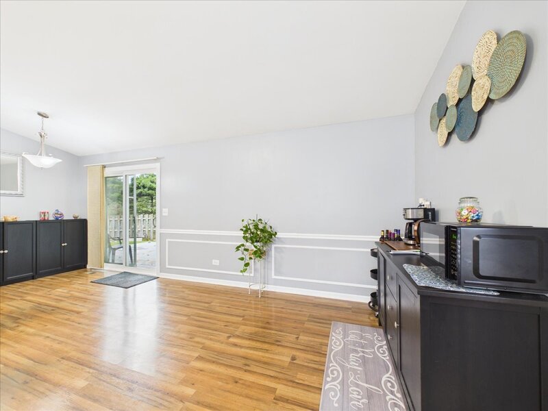 1353 Fountain Green Drive Crystal Lake IL 60014