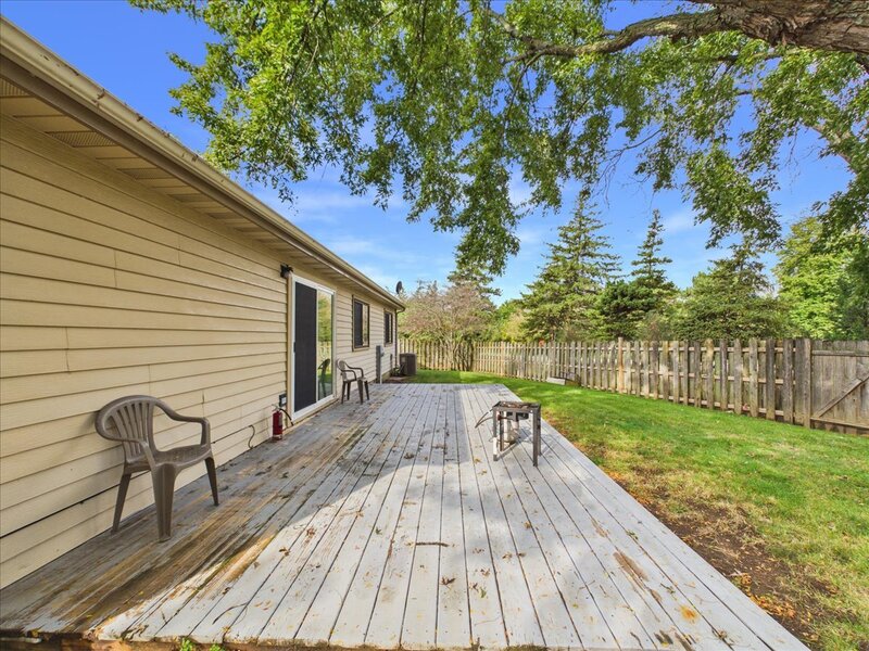 1353 Fountain Green Drive Crystal Lake IL 60014