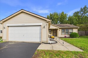Photo of 1353 Fountain Green Drive Crystal Lake IL 60014
