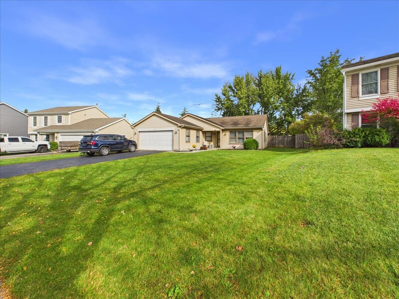 1353 Fountain Green Drive Crystal Lake IL 60014
