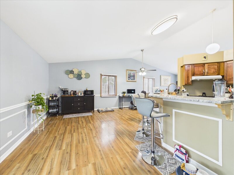 1353 Fountain Green Drive Crystal Lake IL 60014