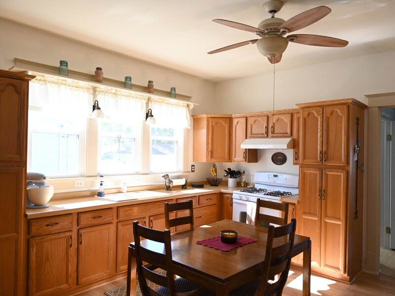 223 S Grand Avenue Bradley IL 60915
