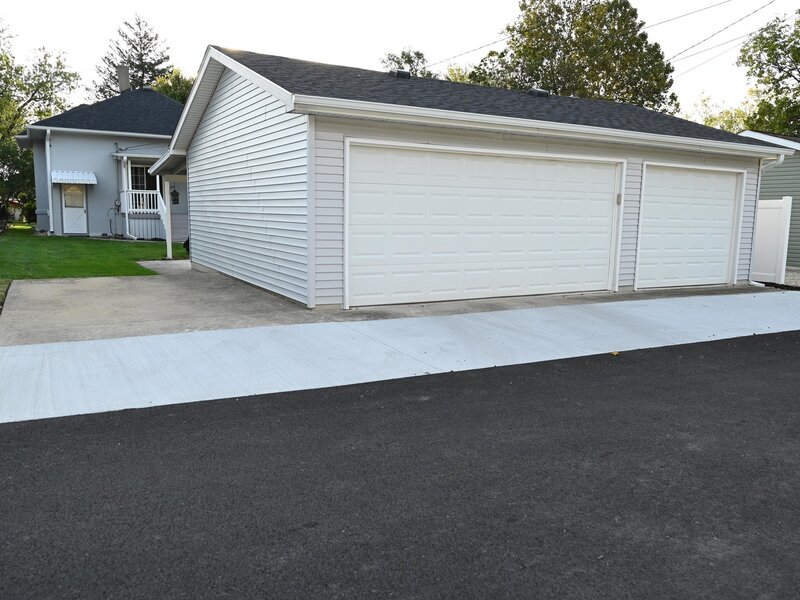 223 S Grand Avenue Bradley IL 60915