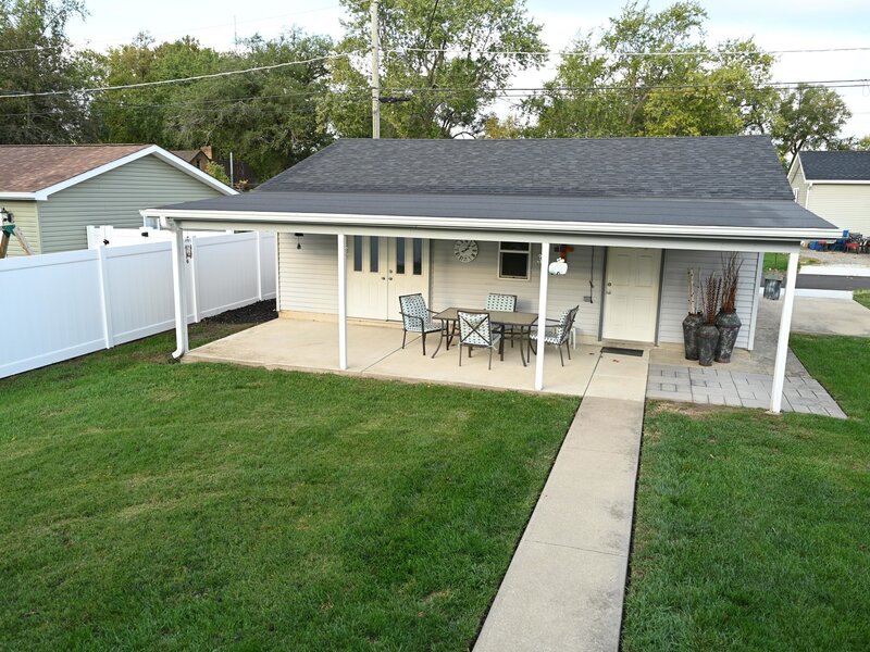 223 S Grand Avenue Bradley IL 60915