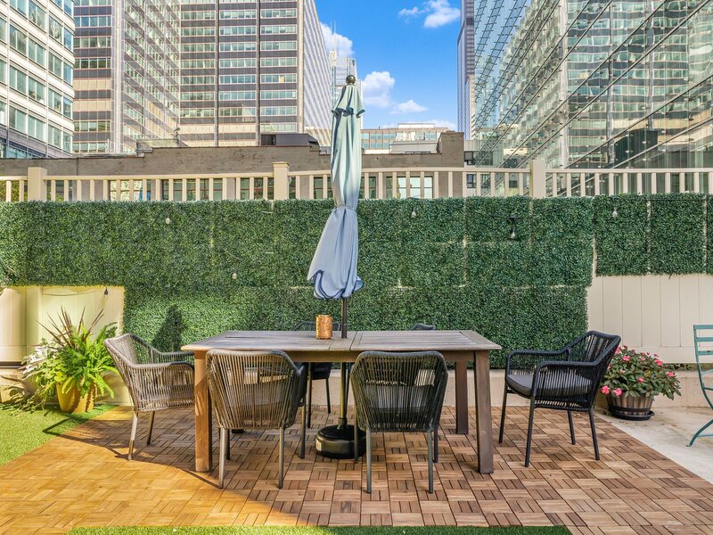 125 S Jefferson Street Chicago IL 60661