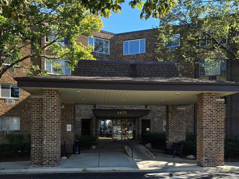 1475 Rebecca Drive Hoffman Estates IL 60169