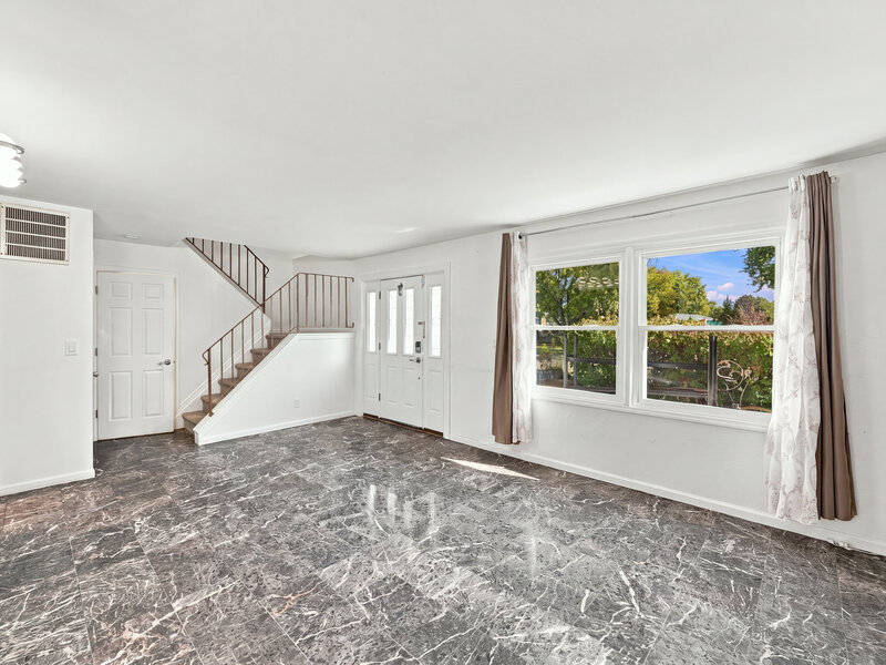 1738 Newport Street Glendale Heights IL 60139