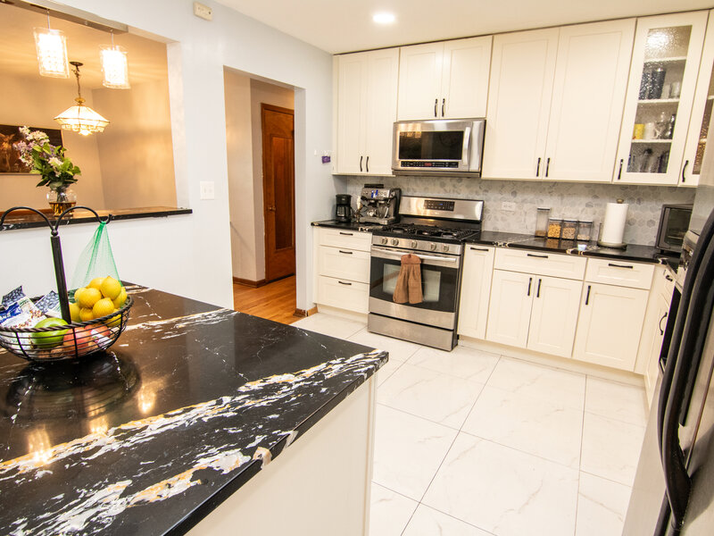 416 S Cherry Hill Drive Addison IL 60101