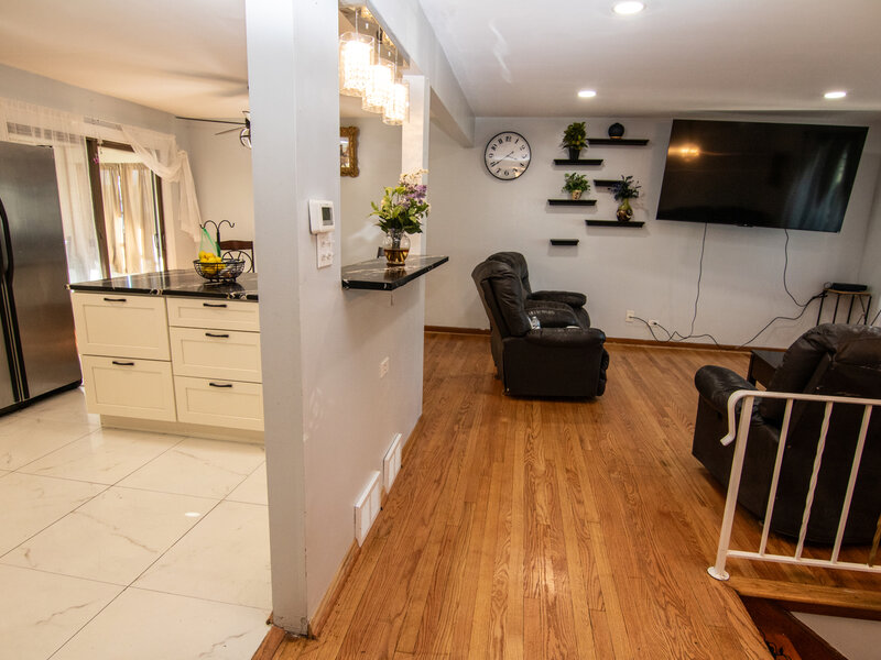 416 S Cherry Hill Drive Addison IL 60101