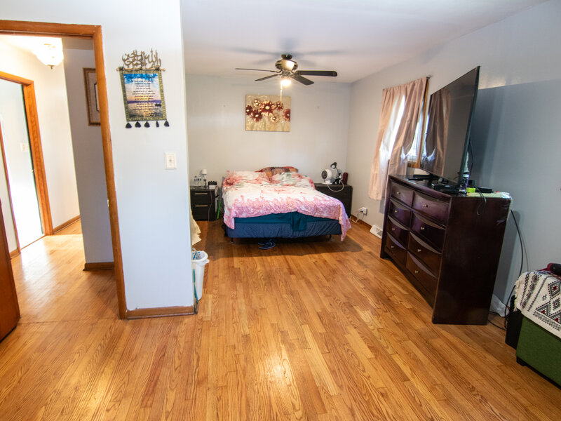 416 S Cherry Hill Drive Addison IL 60101