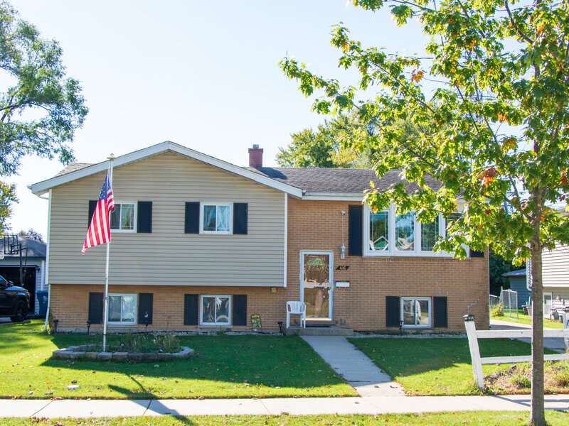 416 S Cherry Hill Drive Addison IL 60101