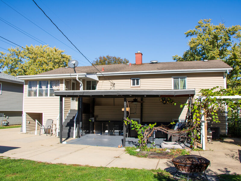 416 S Cherry Hill Drive Addison IL 60101