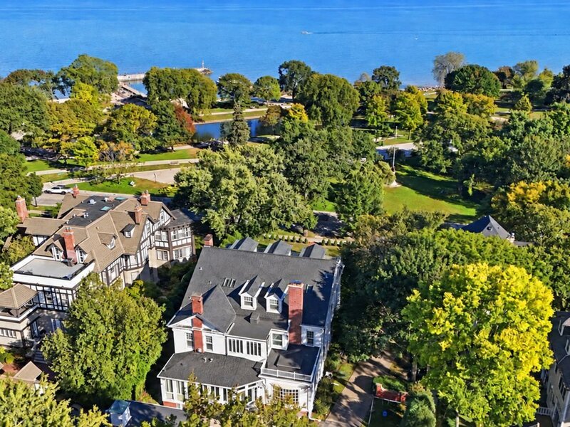 1616 Forest Place Evanston IL 60201