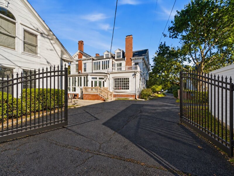 1616 Forest Place Evanston IL 60201