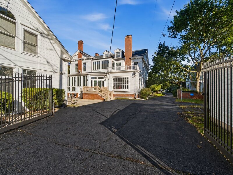 1616 Forest Place Evanston IL 60201